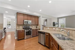 1090 Chelsey Way, Roswell, GA 30075 - Photo 15