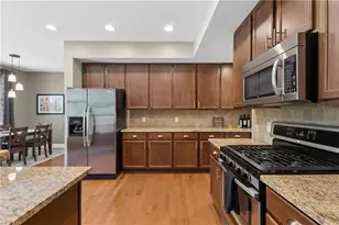 1090 Chelsey Way, Roswell, GA 30075 - Photo 13