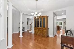 1090 Chelsey Way, Roswell, GA 30075 - Photo 5
