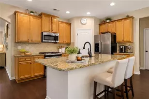 2710 Evan Manor Ln, Cumming, GA 30041 - Photo 3