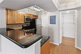 795 Hammond Dr, Atlanta, GA 30328 - Photo 9