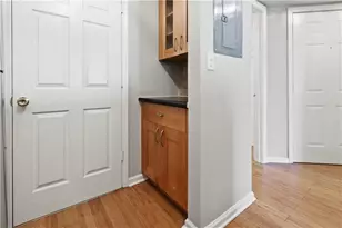 795 Hammond Dr, Atlanta, GA 30328 - Photo 11