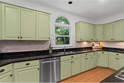 1170 Charlton Trace SW, Marietta, GA 30064 - Photo 19