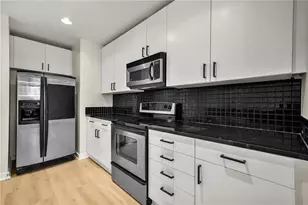250 Pharr Rd NE, Atlanta, GA 30305 - Photo 11