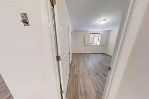 300 Johnson Ferry Road NE, Atlanta, GA 30328 - Photo 17
