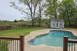 7125 Creek Ridge, Gainesville, GA 30506 - Photo 3