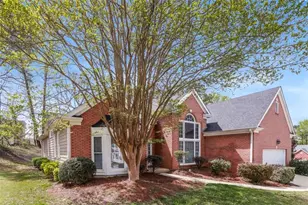 7425 Harbor Cove Ct, Stone Mountain, GA 30087 - Photo 3
