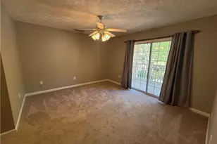 1001 Holly Dr, Gainesville, GA 30501 - Photo 9
