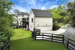96 Woodstock Rd, Roswell, GA 30075 - Photo 59