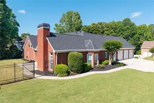 5355 Flowering Dogwood Ct, Powder Springs, GA 30127 - Photo 3