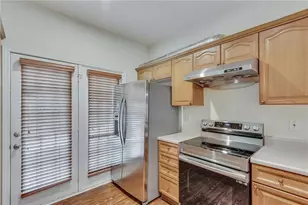 1045 Mosscroft Ct, Lawrenceville, GA 30045 - Photo 17