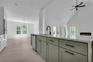 89 Huntington Dr, Lavonia, GA 30553 - Photo 9