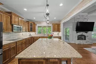 711 Upper Burris Rd, Canton, GA 30114 - Photo 17