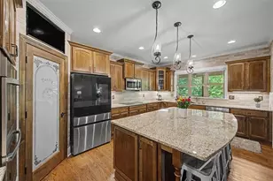 711 Upper Burris Rd, Canton, GA 30114 - Photo 11