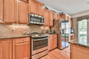 6304 Canebridge Ln, Hoschton, GA 30548 - Photo 7