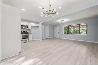 4089 Thetford Court, Decatur, GA 30035 - Photo 5