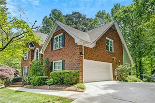 520 Mountainbrooke Circle, Stone Mountain, GA 30087 - Photo 3
