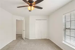 8967 Crest View Cir, Union City, GA 30291 - Photo 27