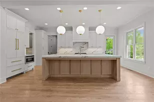 29 E Park St, Buford, GA 30518 - Photo 23