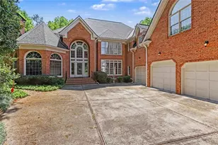860 Club Chase Ln, Roswell, GA 30076 - Photo 9