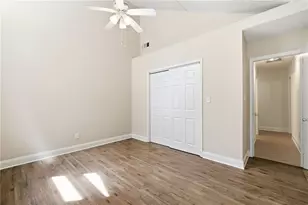 129 Cypress St, Roswell, GA 30075 - Photo 29