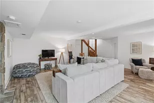 950 Ivy Falls Dr, Atlanta, GA 30328 - Photo 37