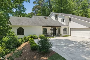 950 Ivy Falls Dr, Atlanta, GA 30328 - Photo 3