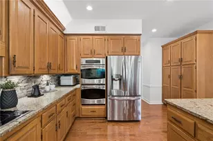 950 Ivy Falls Dr, Atlanta, GA 30328 - Photo 15