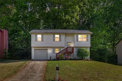 2546 Candler Woods, Decatur, GA 30032 - Photo 1