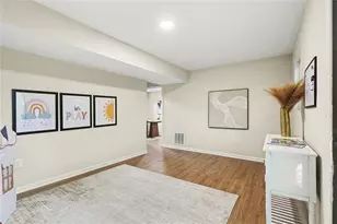 2546 Candler Woods, Decatur, GA 30032 - Photo 19