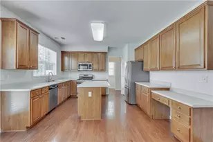 2302 Young America Dr, Lawrenceville, GA 30043 - Photo 17