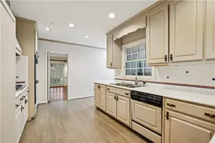 2898 Sequoyah Dr NW, Atlanta, GA 30327 - Photo 11