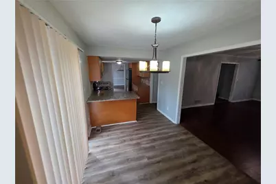 5051 Golfbrook Dr, Stone Mountain, GA 30088 - Photo 7
