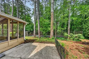 3644 Meadow Chase Dr, Marietta, GA 30062 - Photo 17
