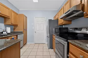 105 Vinings Forest Cir SE, Smyrna, GA 30080 - Photo 5