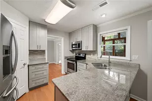 510 Ambergate Ct, Roswell, GA 30076 - Photo 11