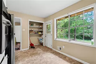 1372 Peggy Ln NW, Conyers, GA 30012 - Photo 13
