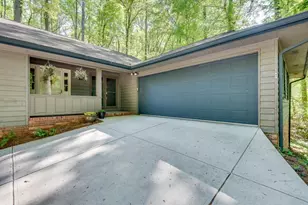3684 Hunting Ridge Dr SW, Lilburn, GA 30047 - Photo 5