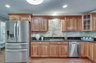 3684 Hunting Ridge Dr SW, Lilburn, GA 30047 - Photo 15