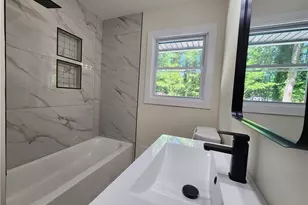 2877 Pine Needle Dr, Atlanta, GA 30344 - Photo 11