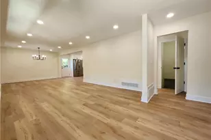 2877 Pine Needle Dr, Atlanta, GA 30344 - Photo 9