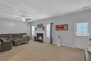 605 Harris Ct, Conyers, GA 30012 - Photo 3