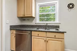 3660 Peachtree NE, Atlanta, GA 30319 - Photo 11