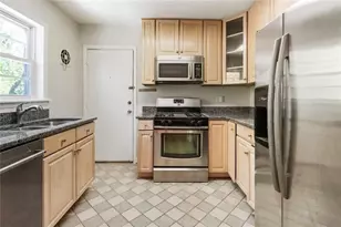 3660 Peachtree NE, Atlanta, GA 30319 - Photo 9