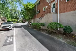 3660 Peachtree NE, Atlanta, GA 30319 - Photo 25