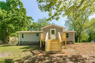 1412 Floyd Cir, Gainesville, GA 30507 - Photo 1