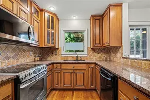 2120 Thorndale Dr SW, Lilburn, GA 30047 - Photo 11