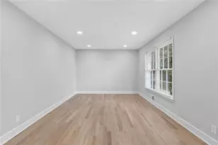 2802 Lakeview Ct, Buford, GA 30519 - Photo 7