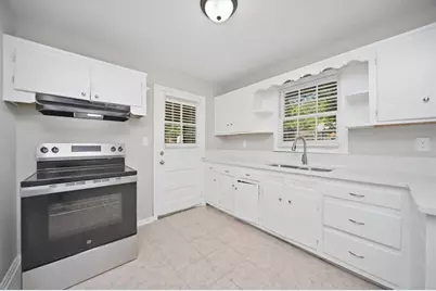 2421 Spring Garden Drive SW, Atlanta, GA 30315 - Photo 11