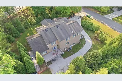 2425 Flair Knoll Drive NE, Atlanta, GA 30345 - Photo 5